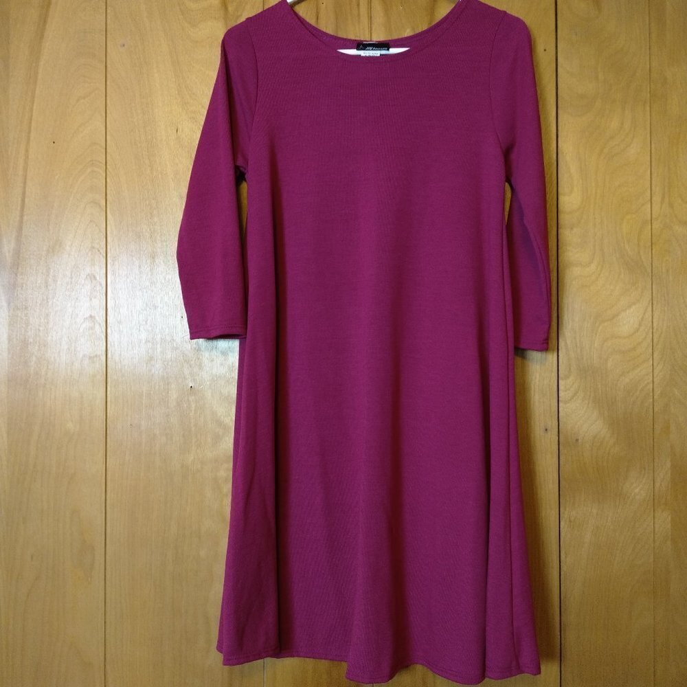 NY Invasion Size Small 3/4 sleeve Pink Shift Dress Round Neck Basic Casual